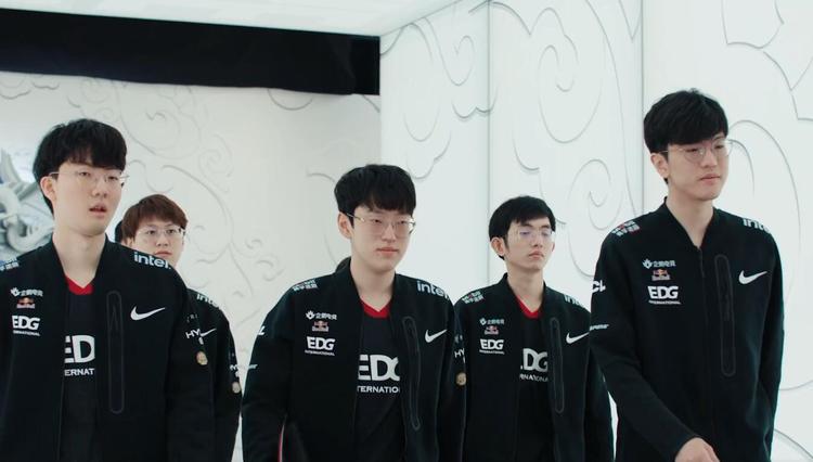 以热汗之名 以热汗之名