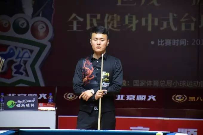 手们高度集 手们高度集