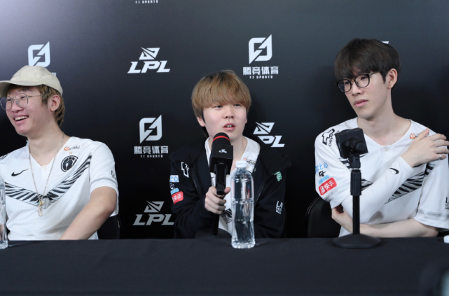 中的圣地 中的圣地