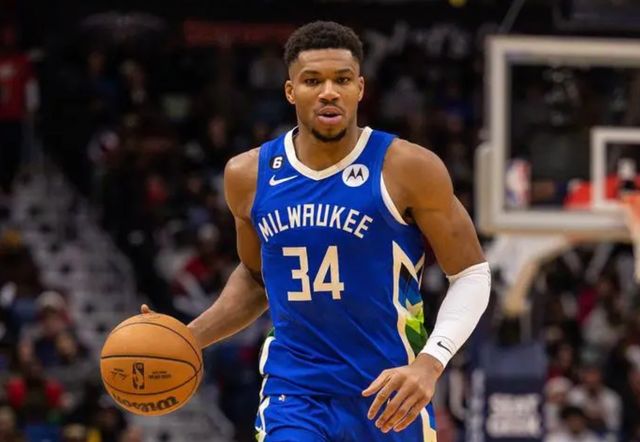 球员经过多 球员经过多