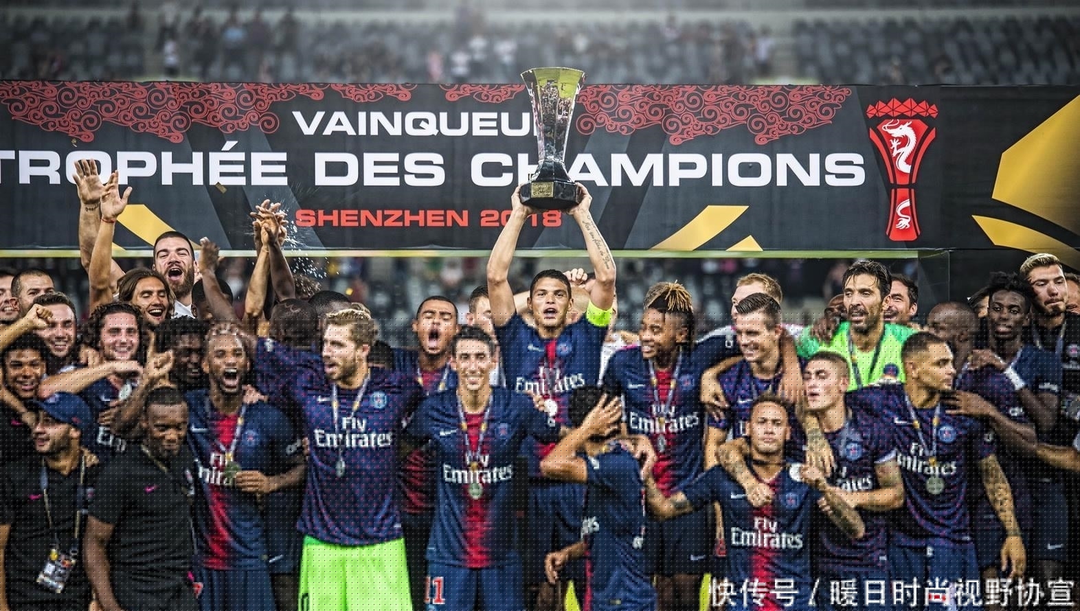 将周末晨泳 将周末晨泳