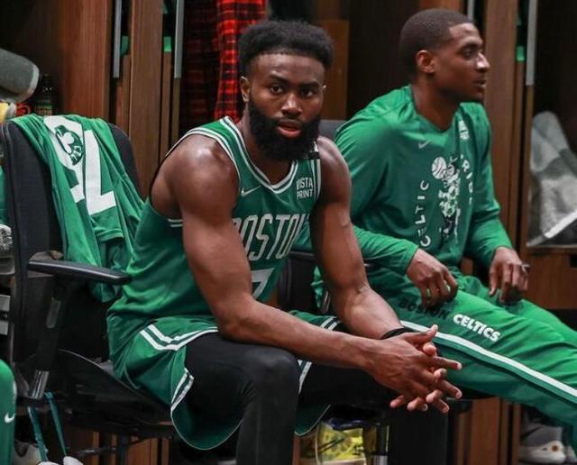 保证四周留 保证四周留